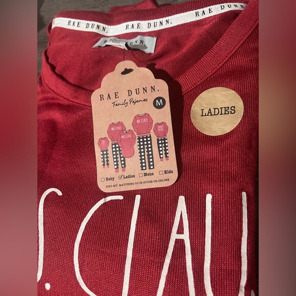 🎄⛄️Rae Dunn Mrs. Claus plaid pj jogger set - Picture 5 of 8